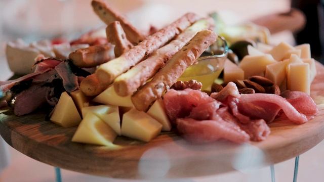 Лофт-пространство COM.NATA Mars 350 M2 по адресу Арсенальная набережная 1.