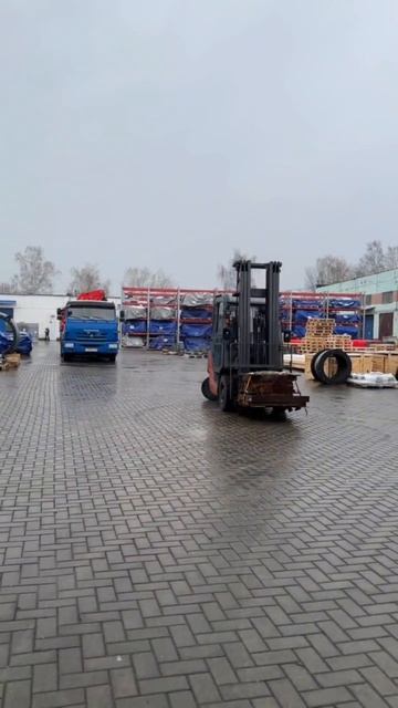 Цельнолитые шины Composit  - безопасность на любом покрытии