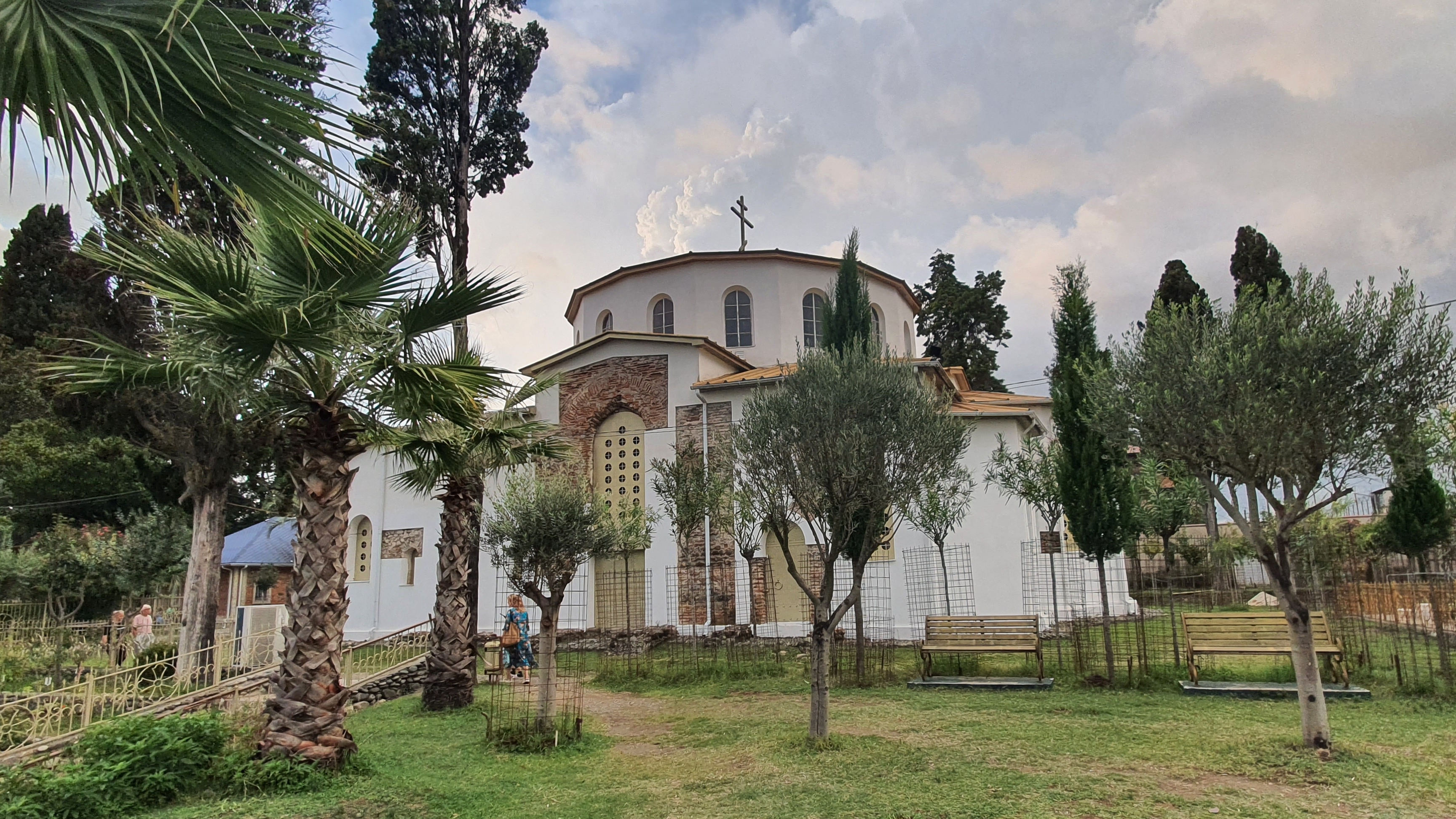 Драндский монастырь в честь Успения Божией Матери был возведён в VI–VII веках. Абхазия. смотреть онлайн