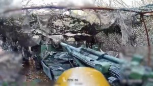 Уничтожение французской 155-мм колёсной САУ CAESAR возле села Гришино на Покровском направлении.