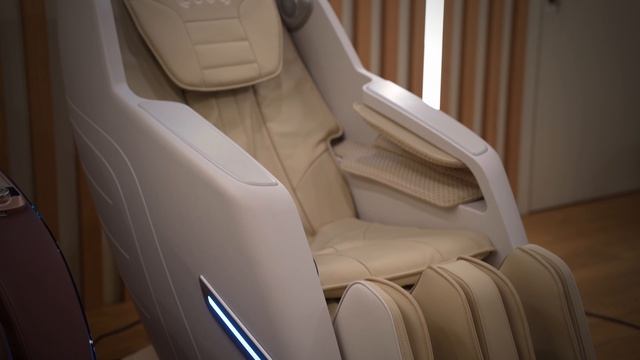 Краткий видеообзор массажного кресла Bodo Tobo смотреть онлайн