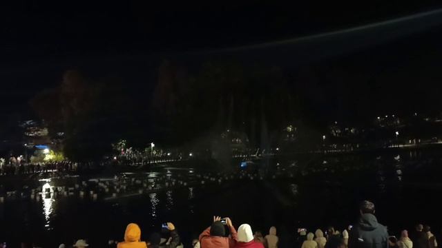 Шоу фонтанов в Кирове смотреть онлайн