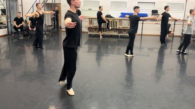 Б Т ЖЕТЕ НА СЕРЕДИНЕ смотреть онлайн