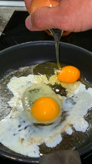 Лафйфхак для яичницы😋