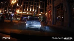 Пьяная марамойка ругается на водителя такси и хочет что бы я к ней приехал🤣