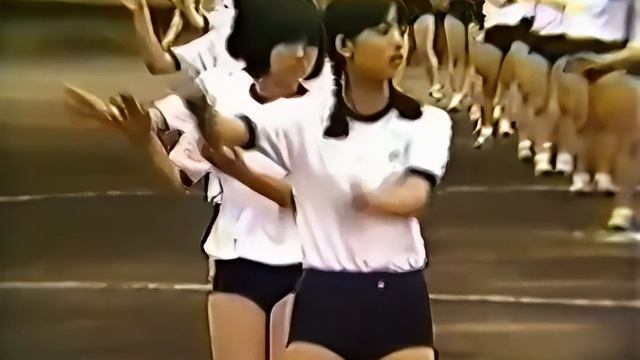 Japanese Sports Day: Cute Girls Dancing смотреть онлайн