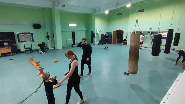 Круговая тренировка боксёра 9.10.2025 смотреть онлайн