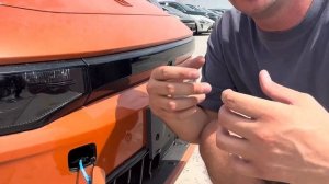 Как открыть машину, если сел аккумулятор Zeekr 001