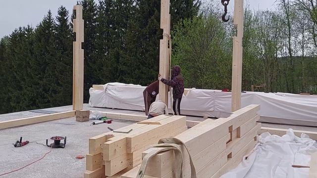 Сборка фахверка на берегу Ладожского озера