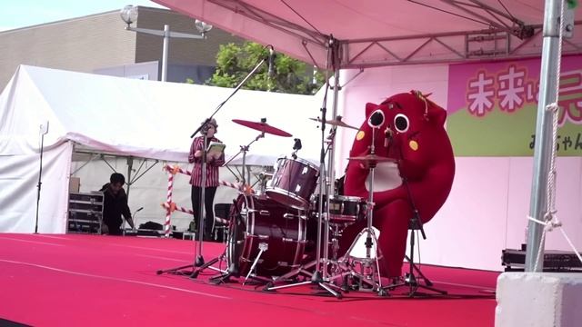 Барабанщик отжигает. Nyango Star - BABYMETAL