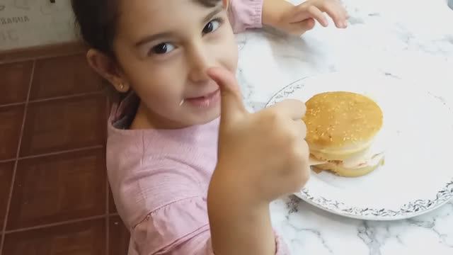 Приготовим сочный простой бургер дома. Быстро и вкусно!!!