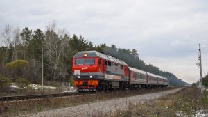 Тепловоз ТЭП70БС-270 с поездом "Степной экспресс"