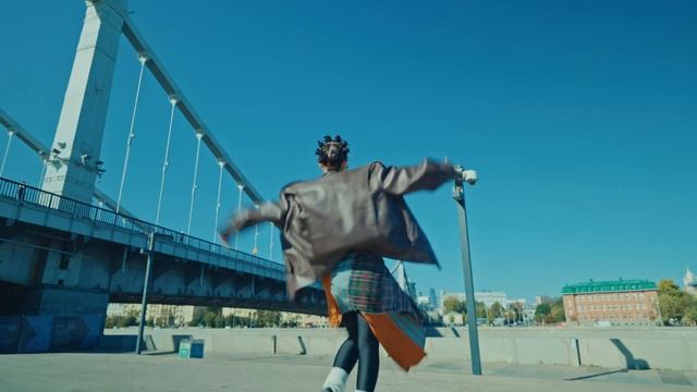 Премьера клипа 2025 НайдИ - Улыбнись смотреть онлайн