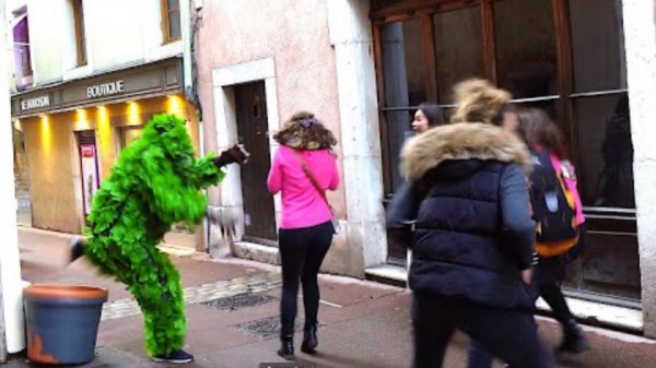 bushman prank._Surviving the Bushman_ A Hilarious Prank Adventure_