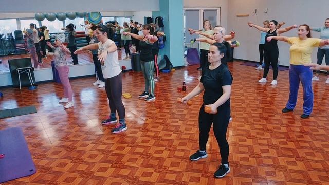 ФУНКЦИОНАЛЬНЫЙ ТРЕНИНГ / FUNCTIONAL TRAINING / ГРУППОВАЯ ТРЕНИРОВКА смотреть онлайн