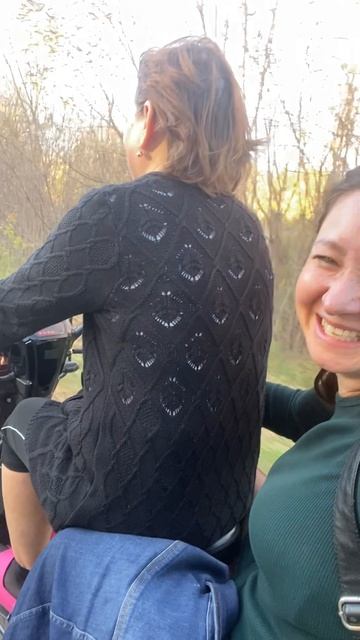 Мама встретила меня на самокате!! Ухууу!