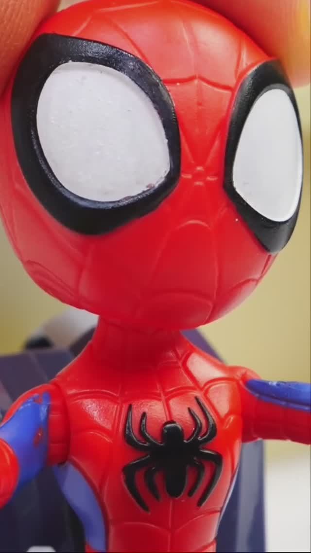 Человек-паук заболел 🙀 Игры для детей #весело #человекпаук #игрушкидлядетей смотреть онлайн