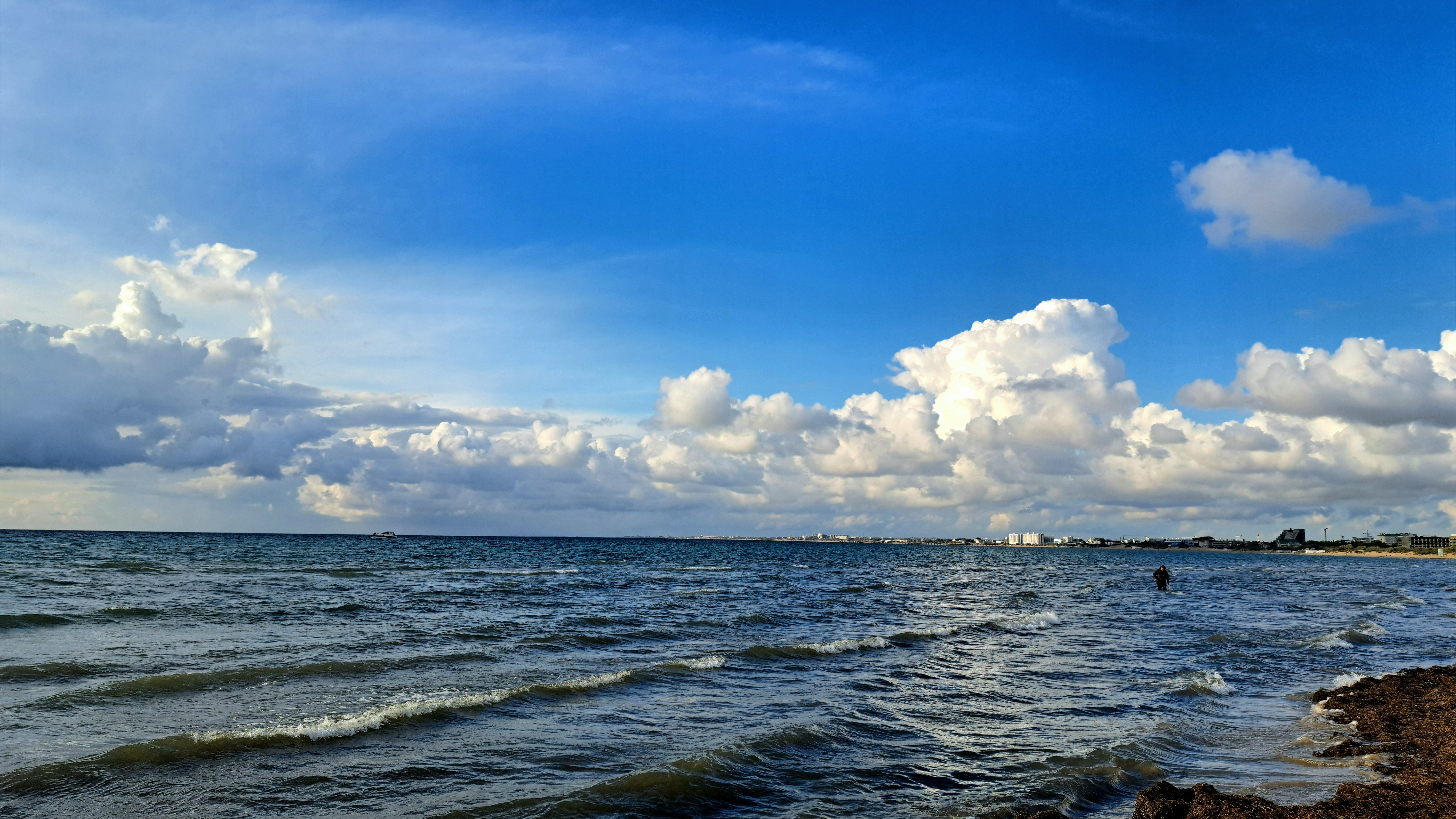 Анапа море пляж 9 октября 2025 смотреть онлайн