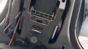 КАК СНЯТЬ РЕМЕНЬ БЕЗОПАСНОСТИ  KiA Spectra