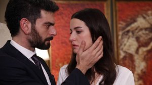 Сериал Истерзанная - 2 сезон 32 серия / Sen Anlat Karadeniz