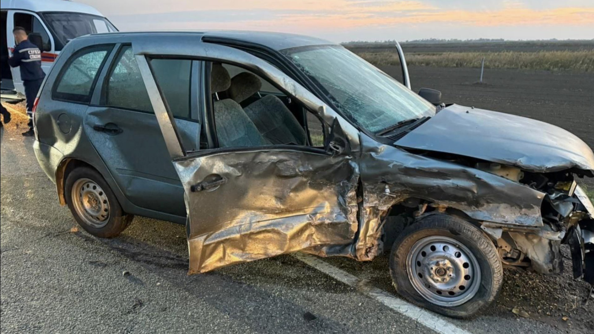 Аварии и ДТП НА ДОРОГАХ — летуны и водятлы не видят куда едут смотреть онлайн