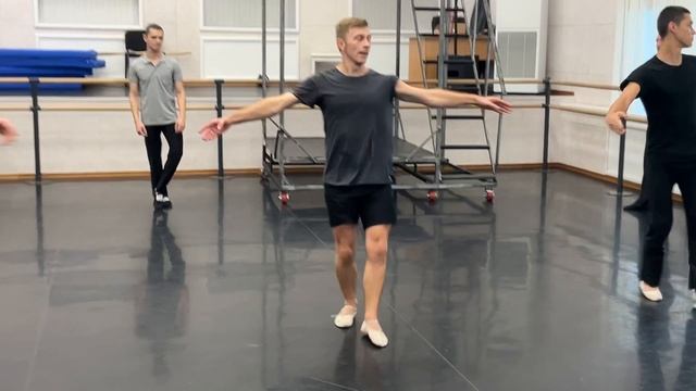 Б Т ЖЕТЕ СЕРЕДИНА ВТОРЫЕ смотреть онлайн