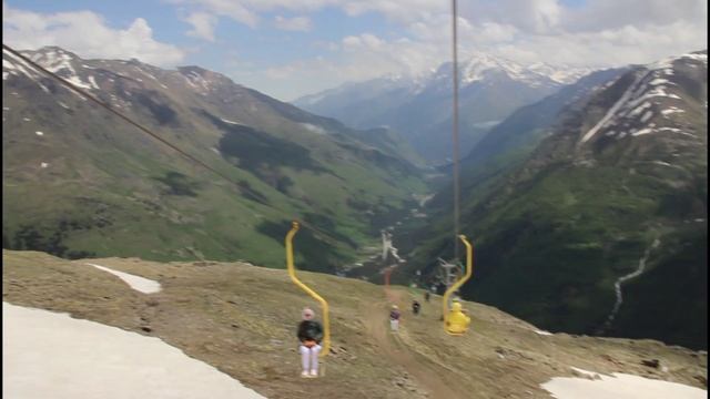 Горы Кавказа! Спуск с Чегета! смотреть онлайн