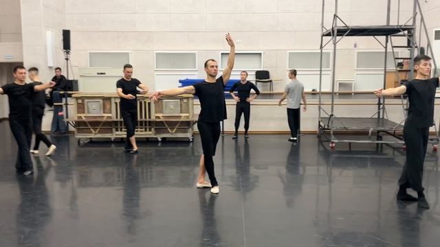 ГРАНД БАТМАН НА СЕРЕДИНЕ смотреть онлайн