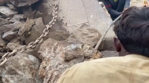 Строительство, дробление щебёнки