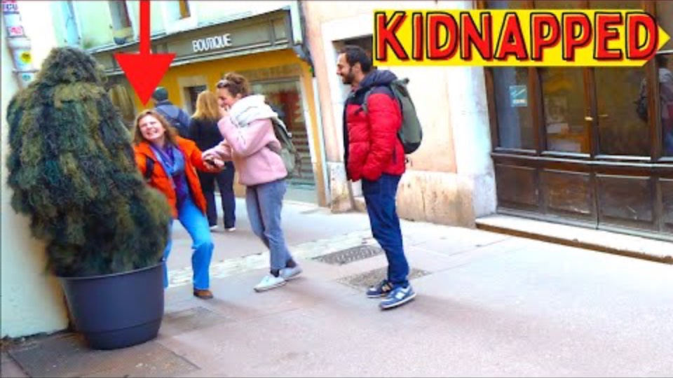 TRY NOT TO LAUGH, BEST FUNNY VIDEOS. BUSHMAN PRANK смотреть онлайн