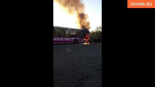 Автобус загорелся в Хабаровском крае смотреть онлайн