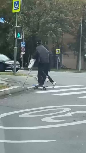 Когда жизнь ничему не научила?