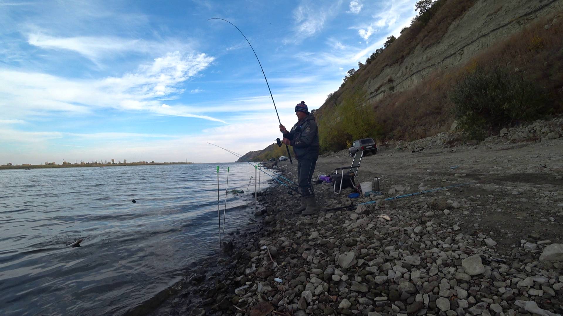 дон первый выезд на леща с берега на фидер #лещ #рыбалка #дон #фидер #осень #природа смотреть онлайн