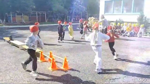 Мы одна большая семья смотреть онлайн