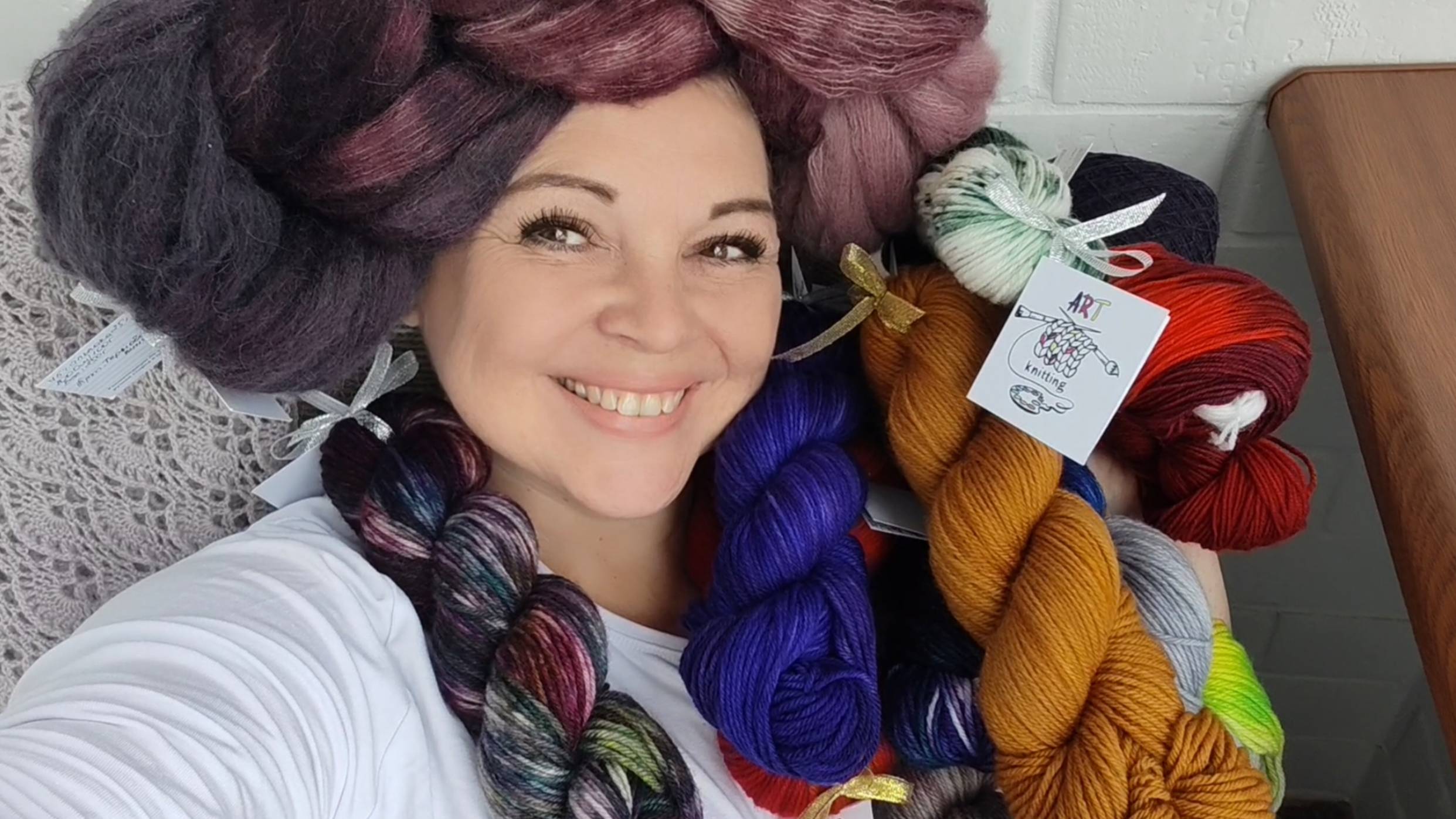 ПОЛУЧИЛА ШИКАРНЫЙ ПОДАРОК! ЧУДЕСНАЯ ПРЯЖА!! смотреть онлайн