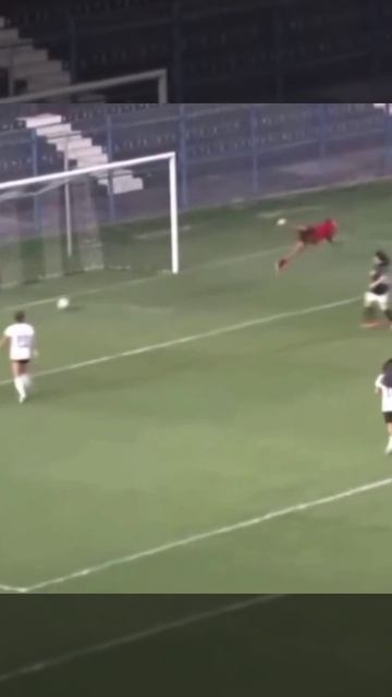 Женский футбол прекрсен.