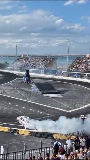 Соревнование по дрифту с участием Zero Mileage