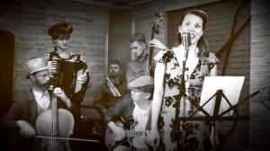 Бомбардировщики - Ретро 1940-х - Lissa Bonne