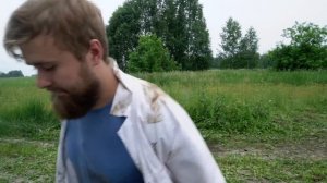 КАК ВЫБРАТЬСЯ ИЗ ГЛУБОЧАЙШЕЙ ЯМЫ, НЕ ИМЕЯ НИЧЕГО ПОД РУКОЙ!