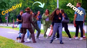 Сборник реакций на оживший памятник