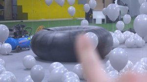 Что, если колесо трактора бесконечно накачивать насосом?