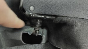 Опель Астра Н седан. Разбр автомобля для самостоятельной установки авточехлов.