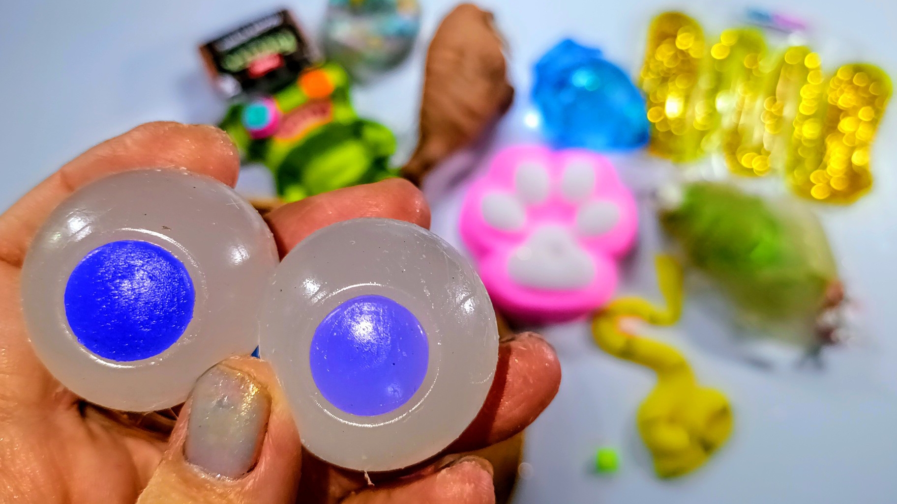 АСМР РАСПАКОВКА сквишей и антистрессов 🥰 Таба лапки сквиши 🐾 режу СКВИШИ ✨ звуки АСМР Сквишей 🥰 смотреть онлайн