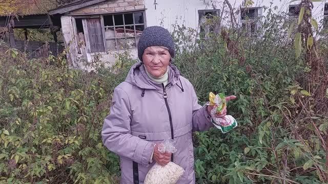 Отвезла любимицу к тете Вале смотреть онлайн