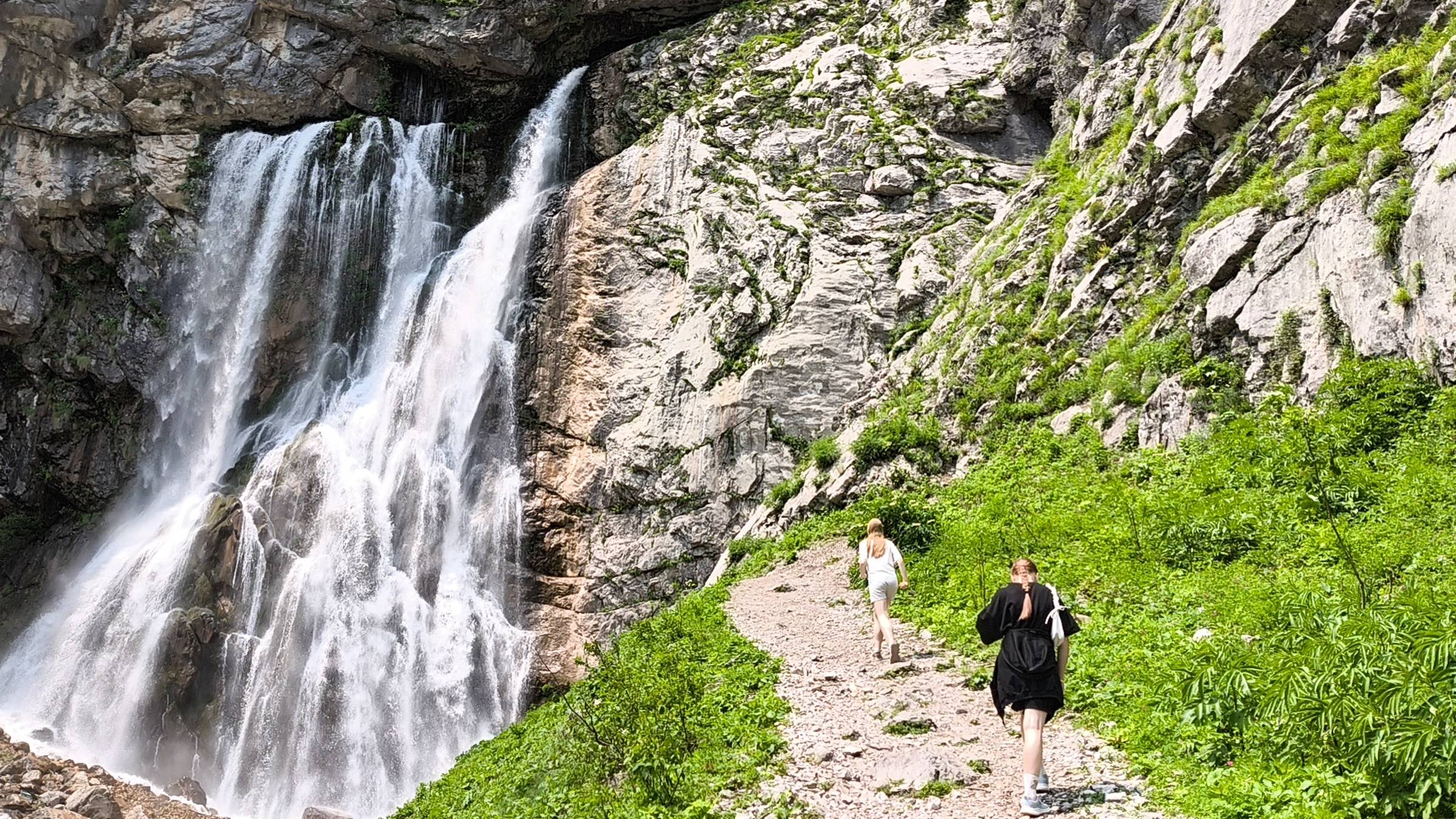 Отдыхаем в Абхазии. Отель Жоэквара. Экскурсия на Гегский водопад и озеро Рица. Часть 2