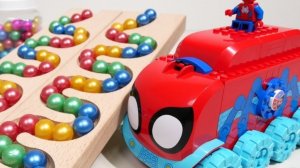 Видео для детей. Человек паук спасает шарики. #дети#видеодлядетей