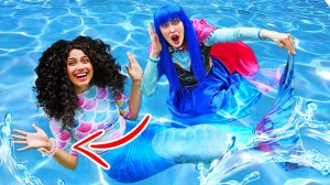 Браслет русалки, который МЕНЯЕТ ВСЁ! 🧜 Как вредная принцесса стала РУСАЛКОЙ 😲