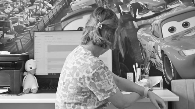 Поздравление для Руководителя медицинского центра "Азбука Здоровья" с юбилеем!