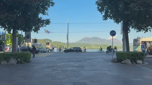 Прогулка по Швейцарии смотреть онлайн