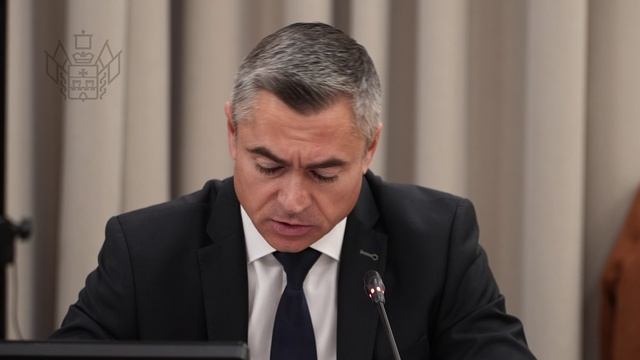 Провёл совещание, посвящённое перспективам развития промышленности в крае смотреть онлайн